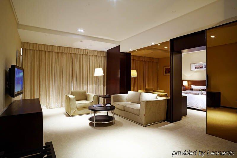 Jiazheng International Energy Hotel Shanghai Room photo
